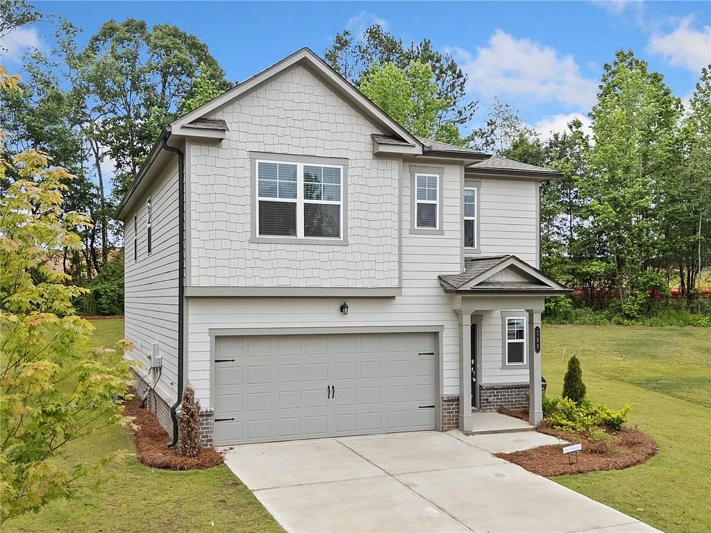 4 bed, 2.5 bath, 2315 sqft, $2,350 — Photo 2