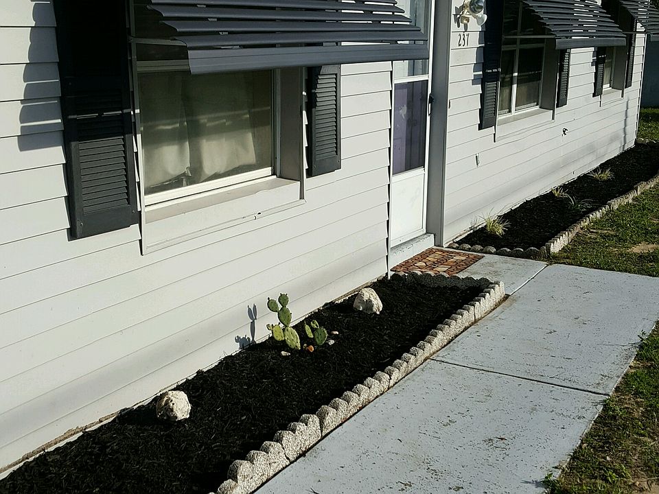 1st image of 237 N Croft Ave