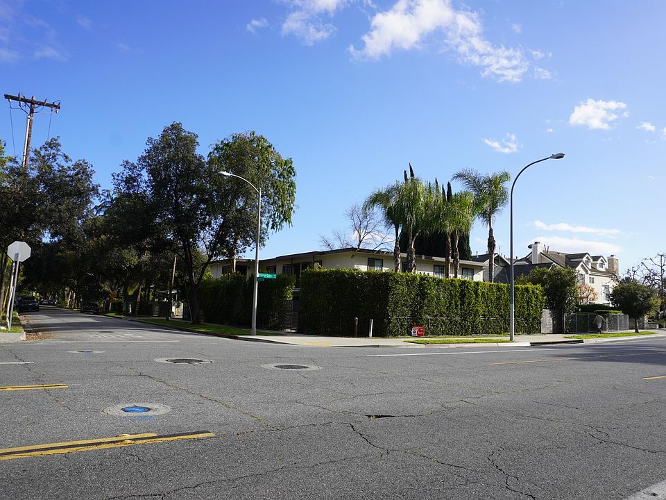 1st image of 642 N Orange Grove Blvd APT 4