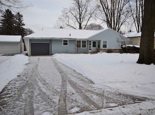 3116 River Forest Dr, Fort Wayne, IN 46805