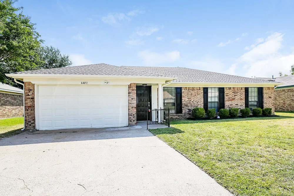 3 bed, 2.0 bath, 1579 sqft, $2,275 — Photo 1