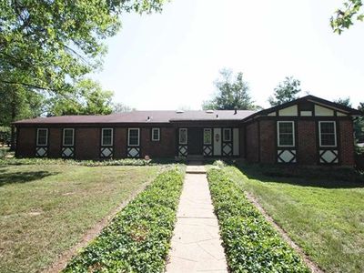 518 Chalet Ct, Saint Louis, MO, 63141