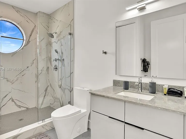 2100 Miami Rd #303 — Photo 34