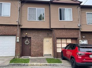 24B Julie Ct, Staten Island, NY 10314