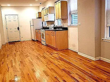 1 bed, 700 sqft, $1,800 — Photo 3