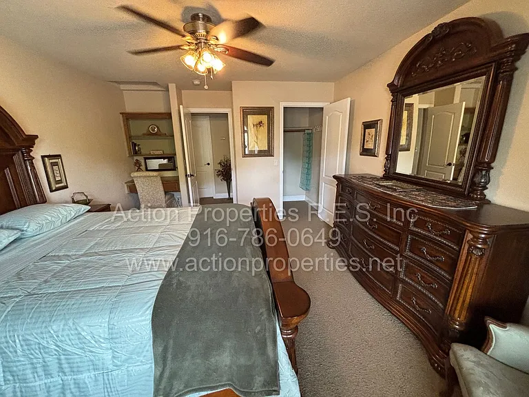 4726 Abbey Hl — Photo 13