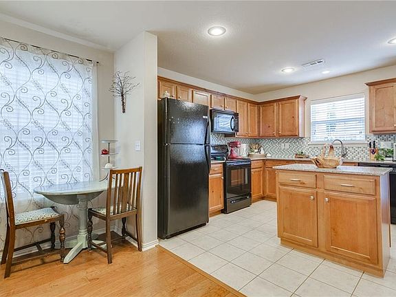 5th image of 4321 W Cottage Dr