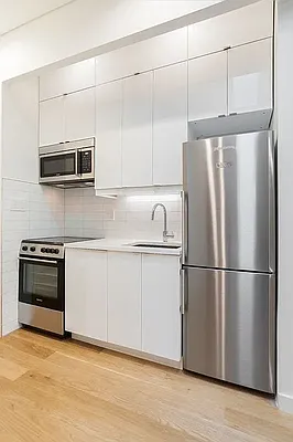 Rented by REAL New York | media 10