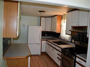 90 Scenic Dr, North Kingstown, RI 02852