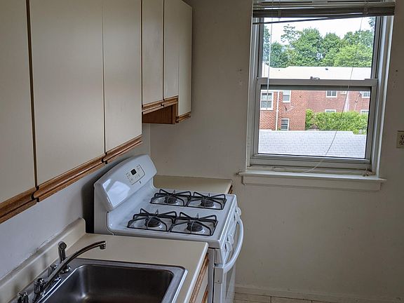 5th image of 26412 74th Ave #1