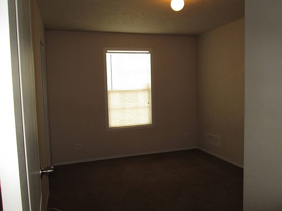 4th image of 43600 Park Dr W #157