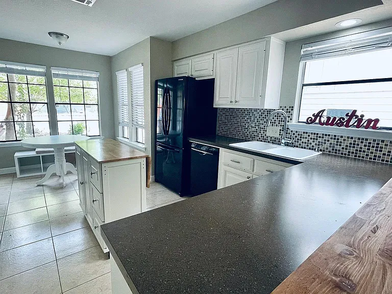 2503 Monarch Dr — Photo 10