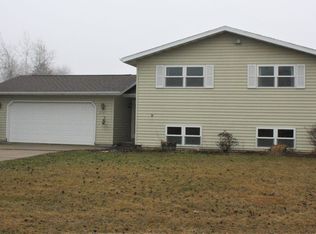 2107 Henry Johns Blvd, Bangor, WI 54614