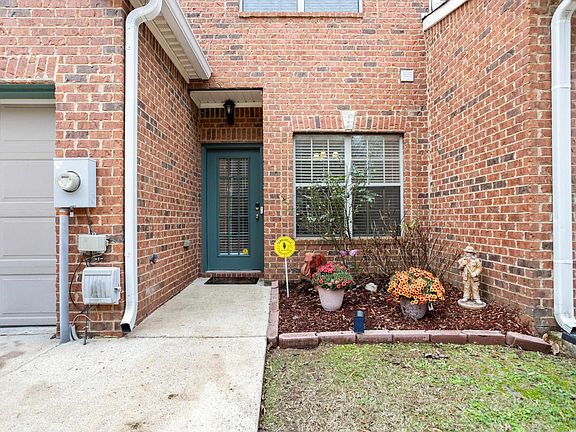 2nd image of 408 Highland Cove Dr