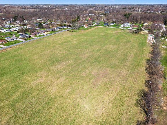 3rd image of 58116 Beech Rd