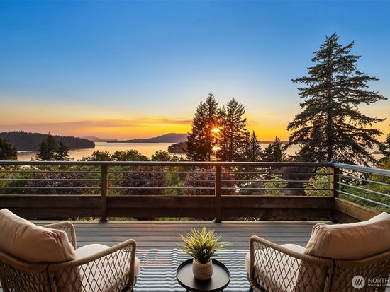 1002 Chuckanut Drive, Bellingham, WA 98229