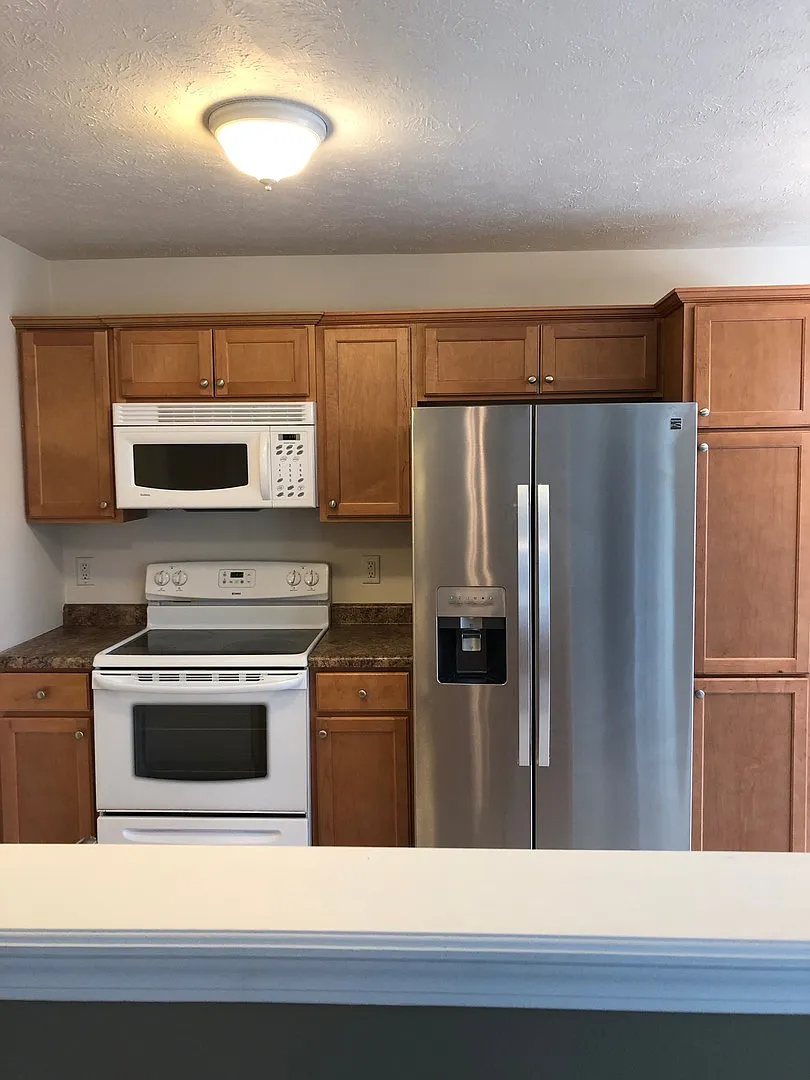 Kings Crossing 3 BR — Photo 2