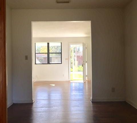 3rd image of 5221 Quan Dr