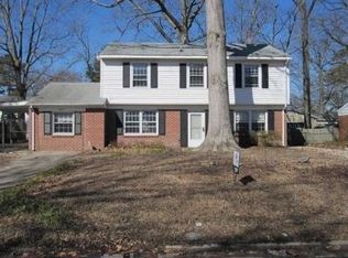 305 Garrison Pl, Virginia Beach, VA 23452