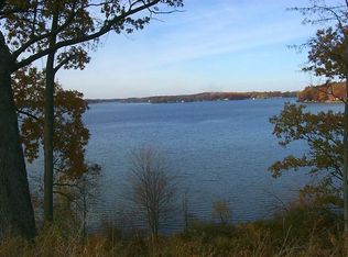 136 Bloomfield Blvd, Brooklyn, MI 49230