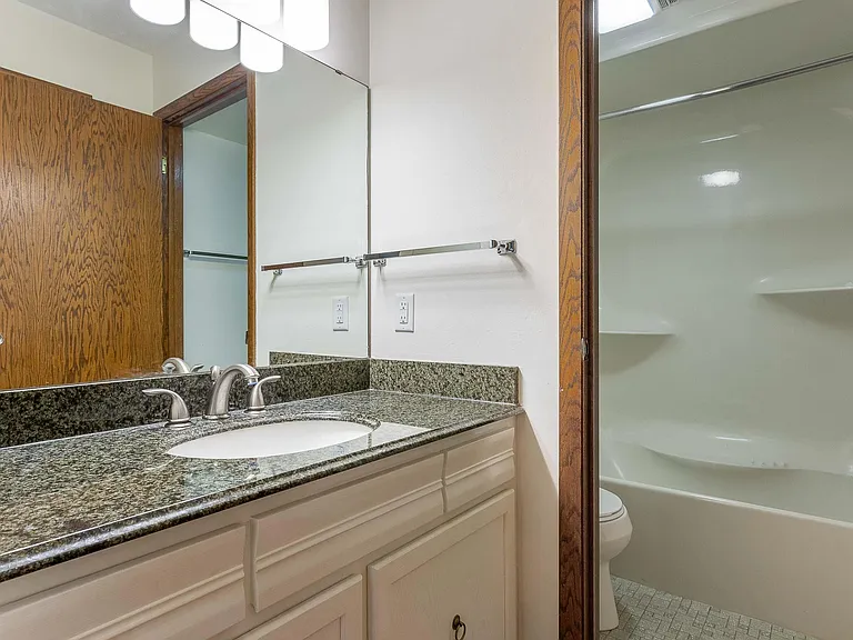 5101 Mineral Point Rd #8 — Photo 14