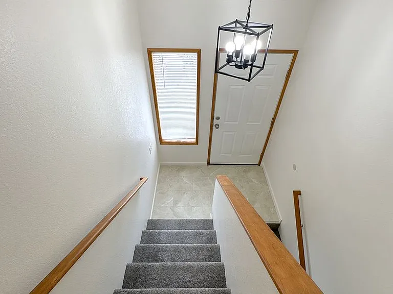 5631 N Hills Dr — Photo 19