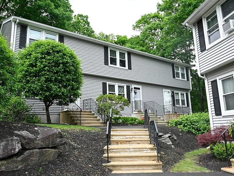 270 Sunderland Rd #99 — Photo 1