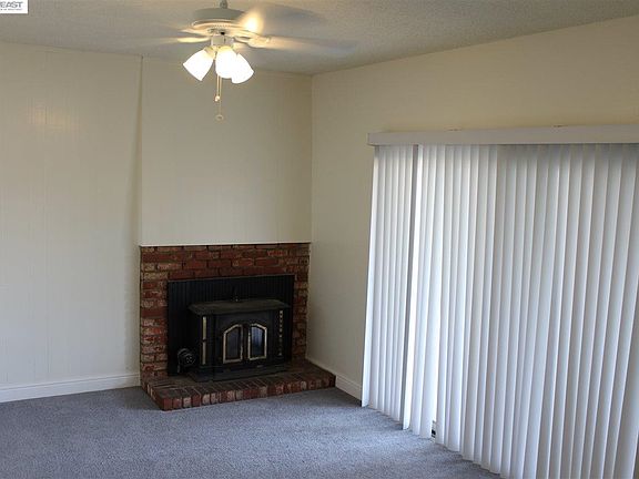 5th image of 696 Sonoma Ave