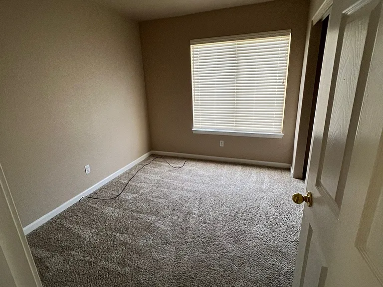 1261 Figuero Way — Photo 7