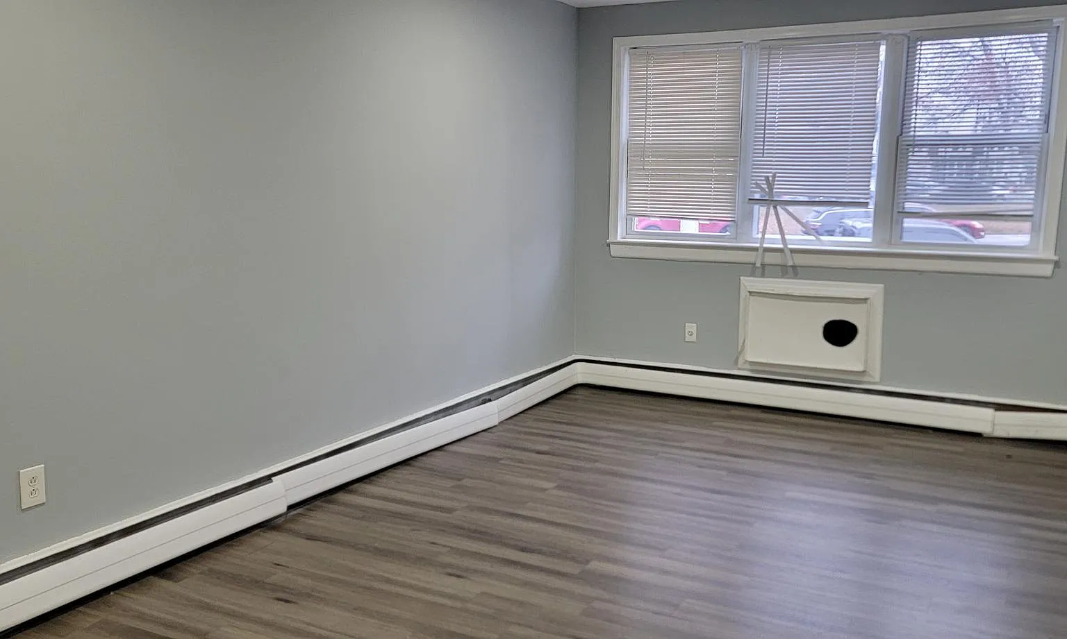 1 bed, 3450 sqft, $1,050 — Photo 4