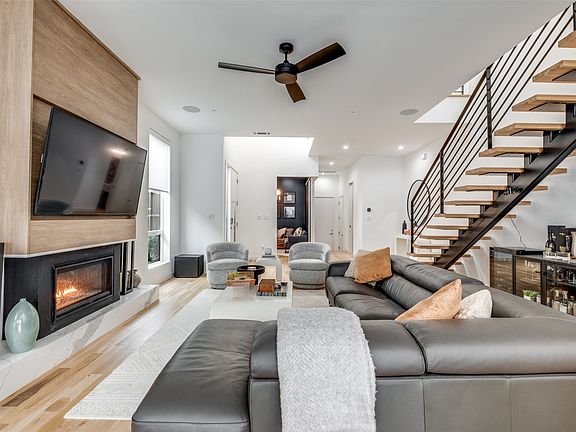 5th image of 6113 Hudson St