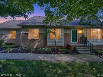 1046 Bird Song Ln, Milford, MI, 48381