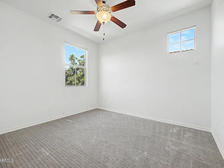 1575 W Marlin Dr — Photo 18
