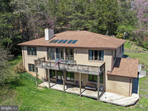 1639 Sugar Hill Rd, Maurertown, VA 22644