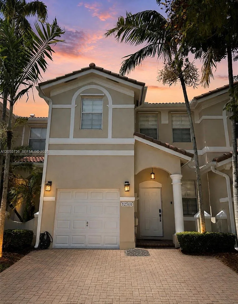 4 bed, 1793 sqft, $3,500 — Photo 1
