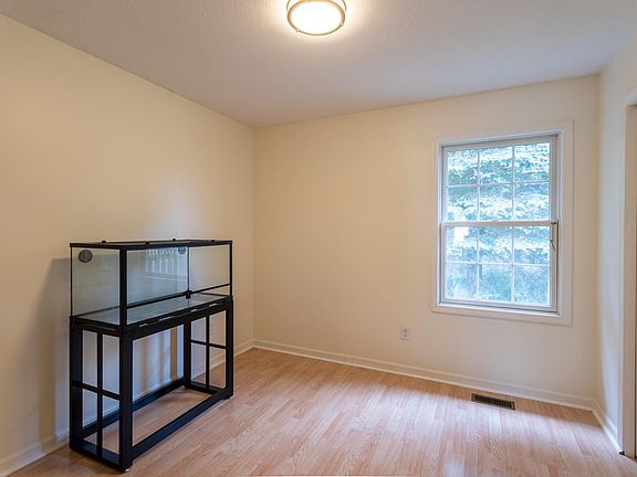 5th image of 3523 Wakefield Ct