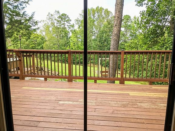 4th image of 3233 Lake Road Cir