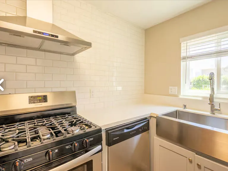 830 E Edgeware Rd #2 — Photo 4