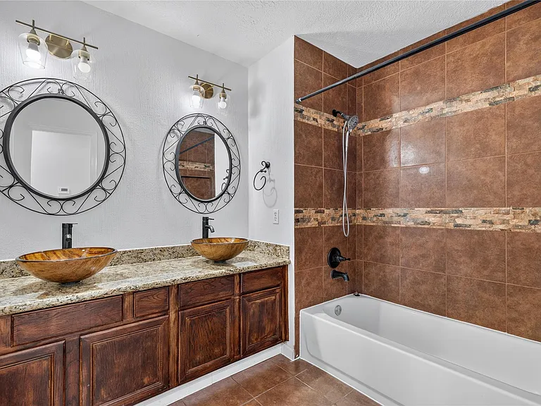 7206 Glen Rosa Dr — Photo 16
