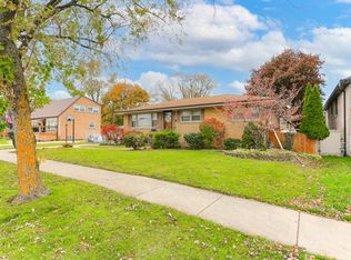 8236 Laramie Ave, Burbank, IL