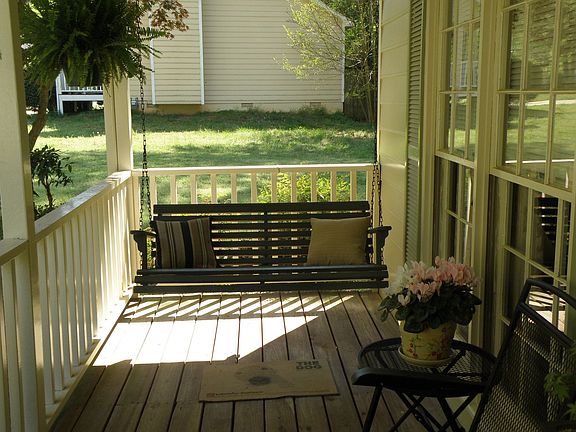 Front Porch w/Swing