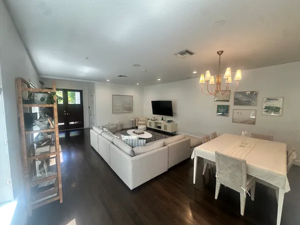 3068 Shipping Ave, Coconut Grove, FL 33133