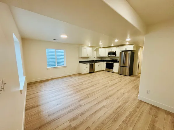 4581 E Silver Ridge Rd, Eagle Mountain, UT 84005