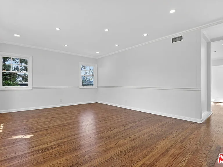 10341 Keswick Ave — Photo 8
