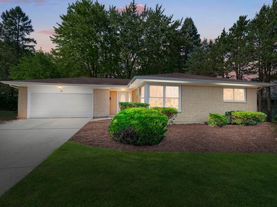 92 N Airlite St, Elgin, IL, 60123