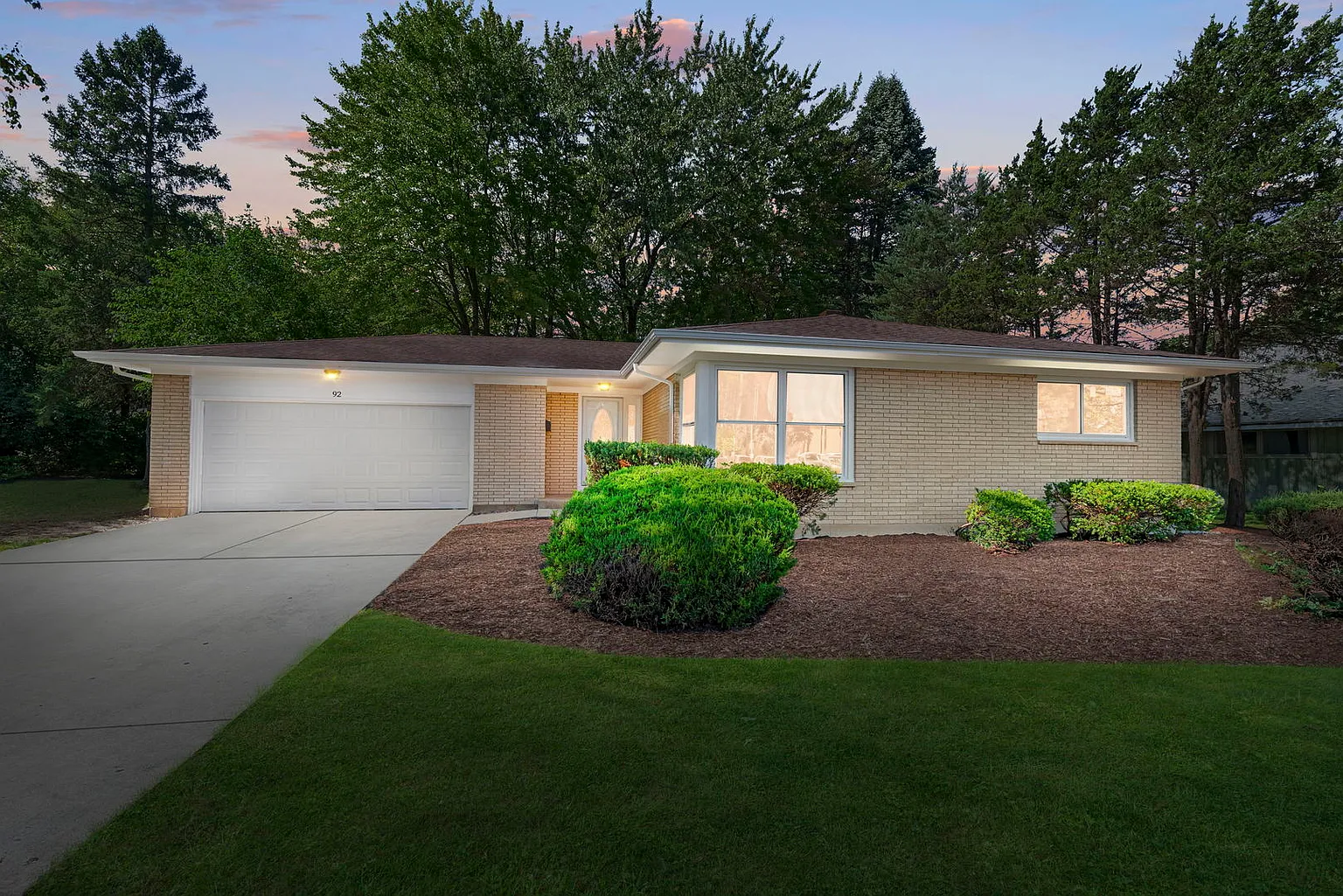 92 N Airlite St photo 1