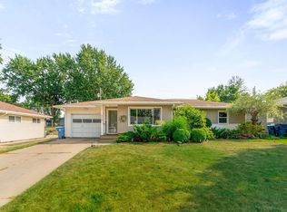 818 Loretta Ave, Waterloo, IA 50702