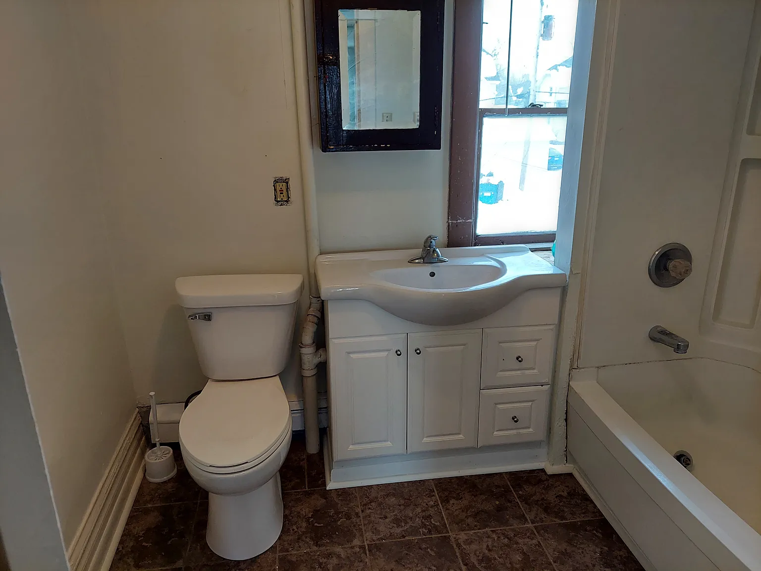 2 bed, $1,150 — Photo 2