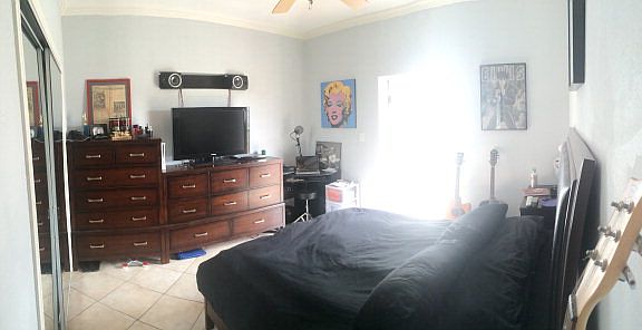 3rd image of 103 W Dolphin St