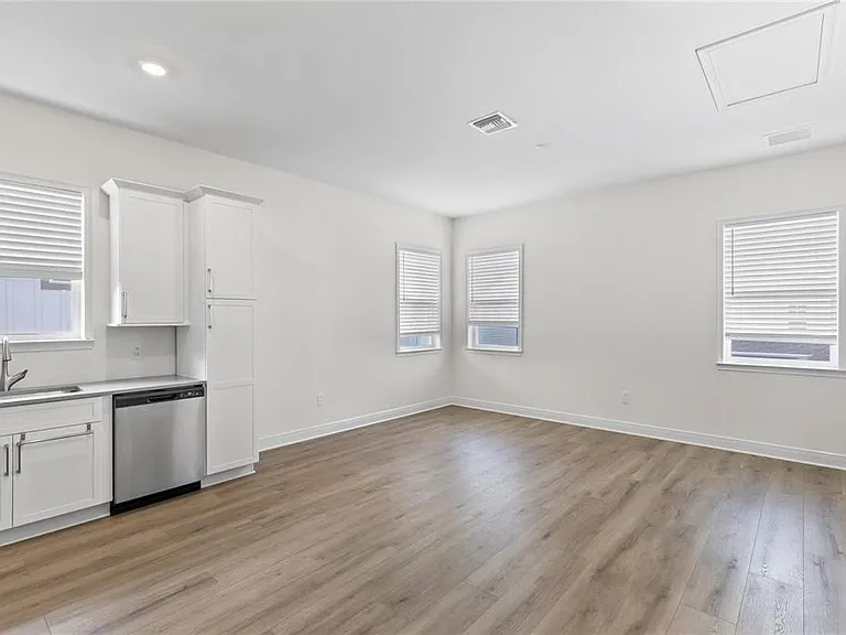 10206 Medawar St #B — Photo 4